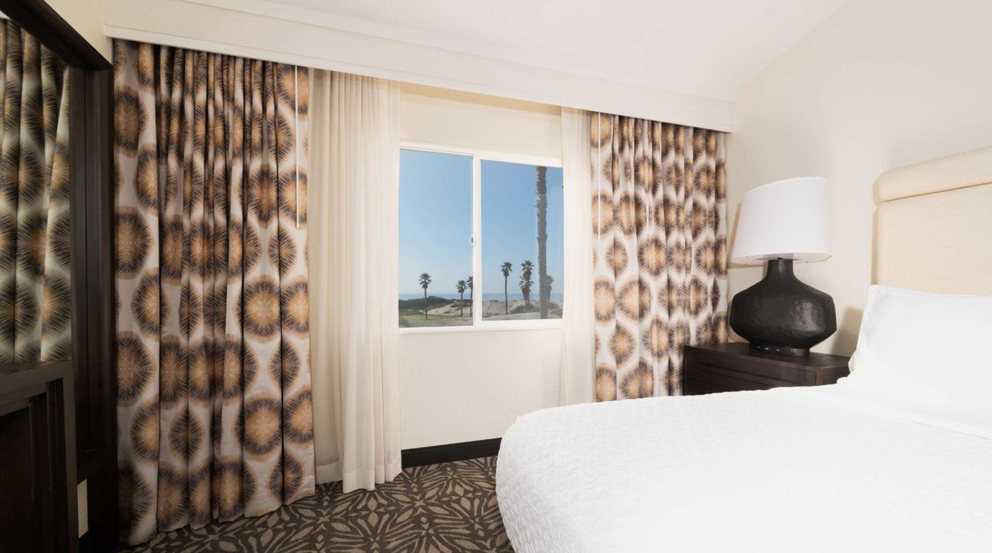 أوكسنارد، كاليفورنيا فندق ومنتجع إمباسي سويتس ماندالاي بيتش المظهر الخارجي الصورة